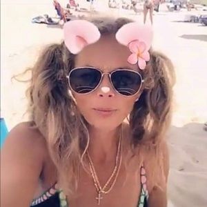 Meet your Posher, Tina